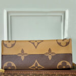 Louis Vuitton OnTheGo Voyage M46823 Brown